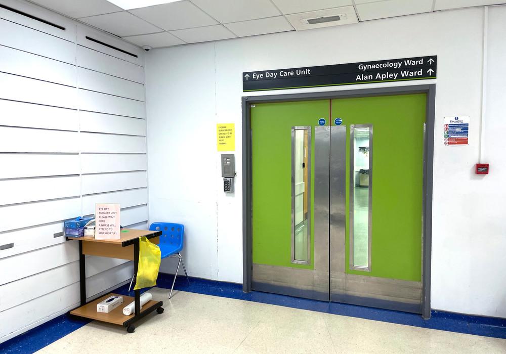 Green entrance doors to Gynaecology ward