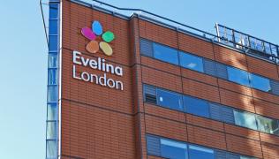 Evelina London sign on outside of Evelina London hospital building