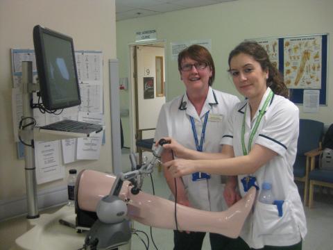 Occupational therapists 'perform' knee surgery