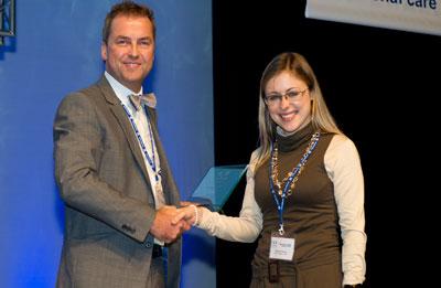 Filomena Gomes (Specialist Research Dietitian) receives her BAPEN student award
